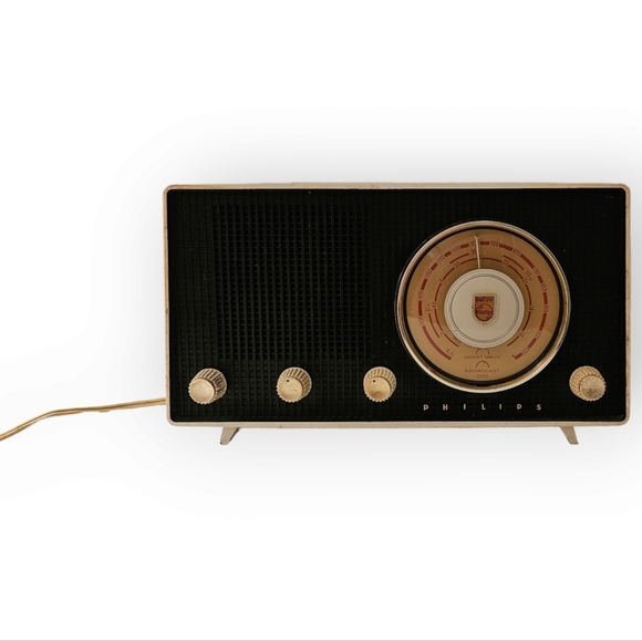Vintage 1950s Phillips B2X67U/52 Radio - Picture 1 of 9